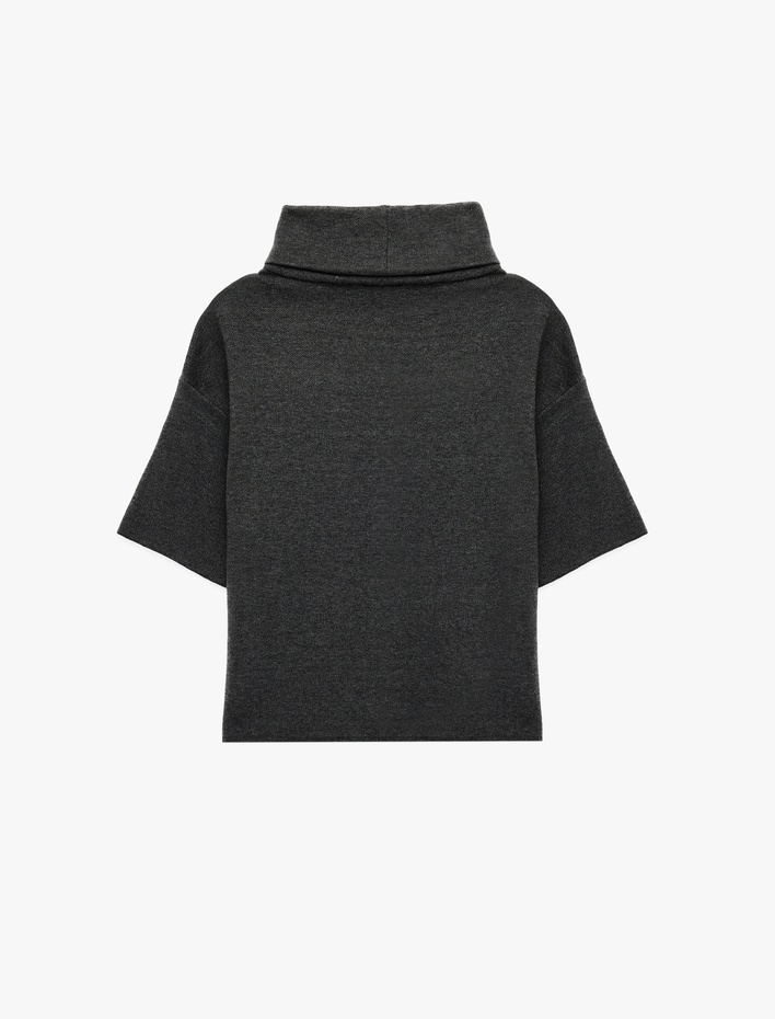  Kısa Kollu Geniş Balıkçı Yaka Triko Kazak