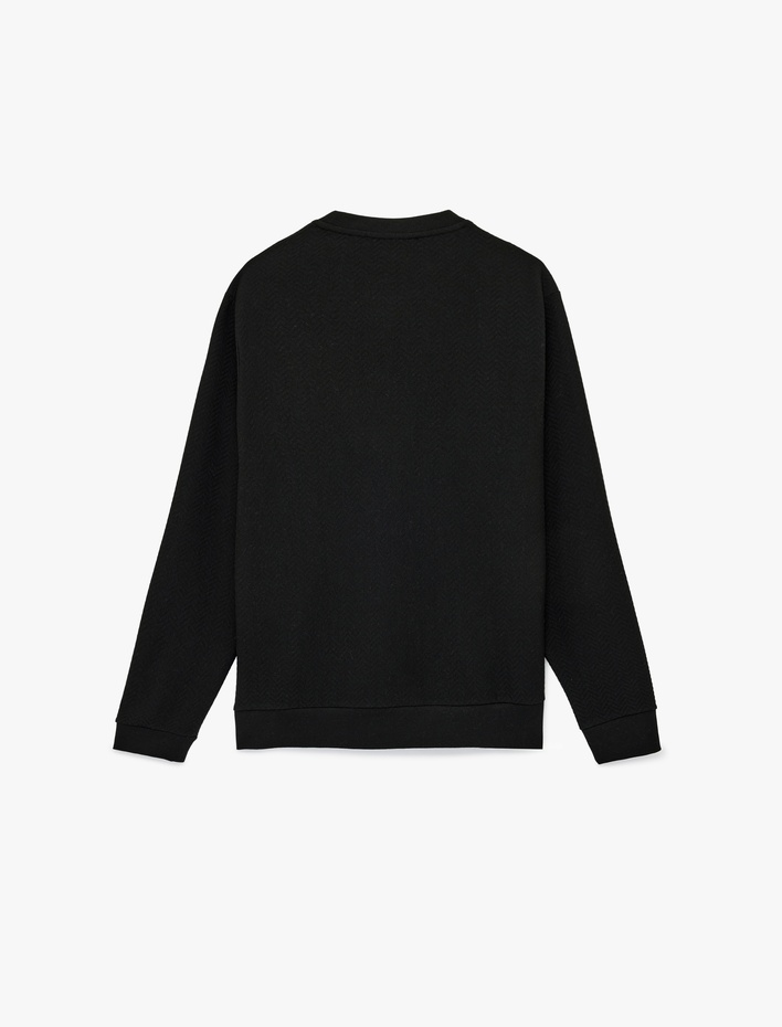  Regular Fit Uzun Kollu Dokulu Kapitone Bisiklet Yaka Sweatshirt