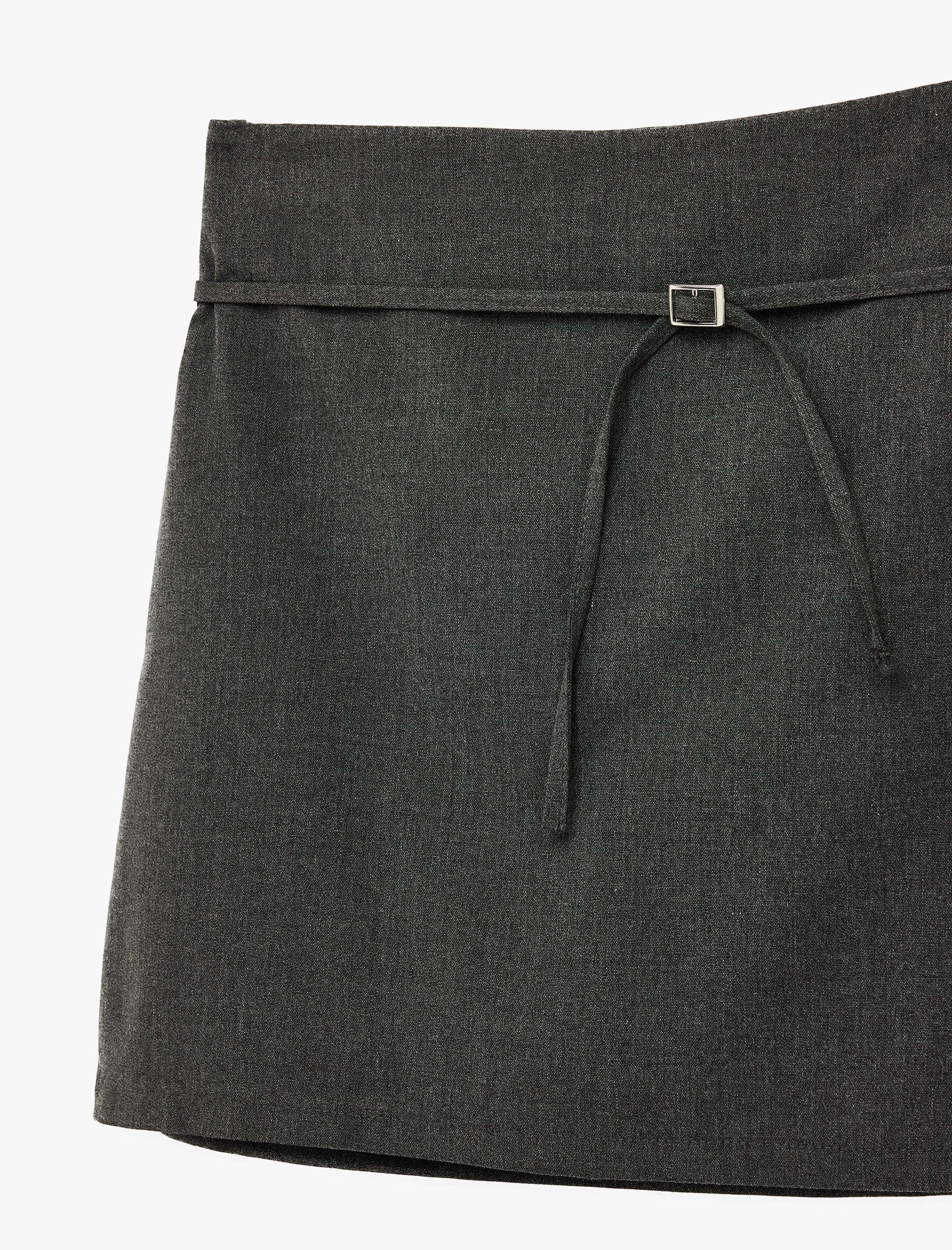   Viskon Kemer Detaylı Mini Şort Etek