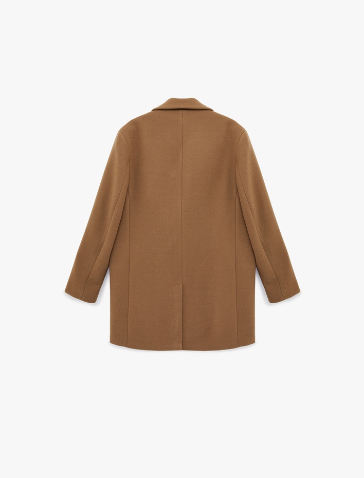  Uzun Kollu Kapaklı Cepli Düğmeli Mono Yaka Kaşe Kaban