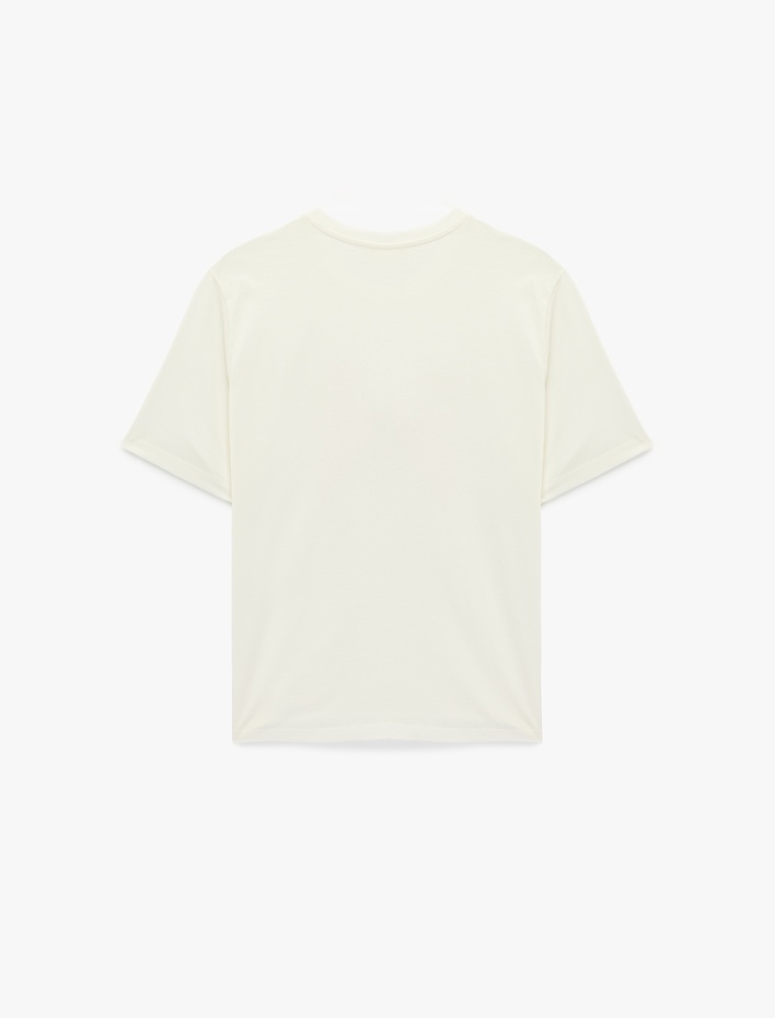  Pamuklu Kısa Kollu Bisiklet Yaka Fiyonk Aplike Detaylı Tişört