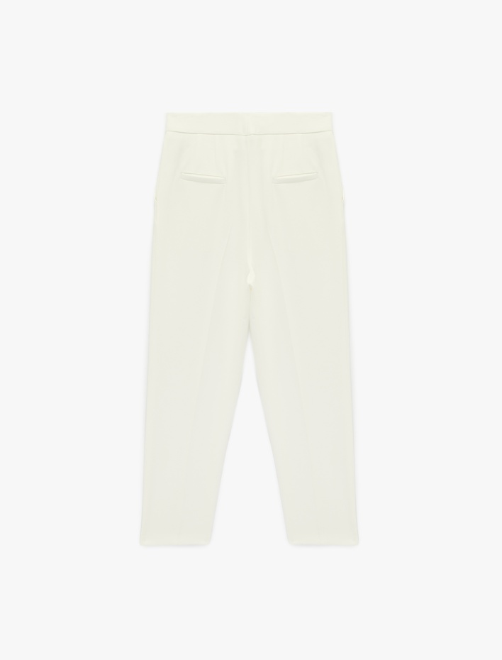  Çıtçıt Düğme Detaylı Cepli Rahat Kalıp Yüksek Bel Havuç Pantolon