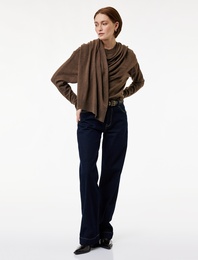 Uzun Kollu Yuvarlak Şal Yaka Triko Kazak