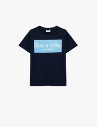 Pamuklu Kısa Kollu Bisiklet Yaka Baskılı Tişört