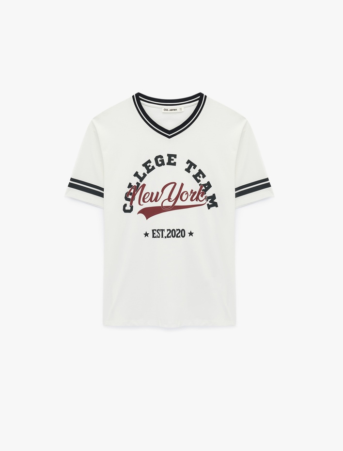  Yarım Kollu Biyeli V Yaka Baskılı Oversize Tişört