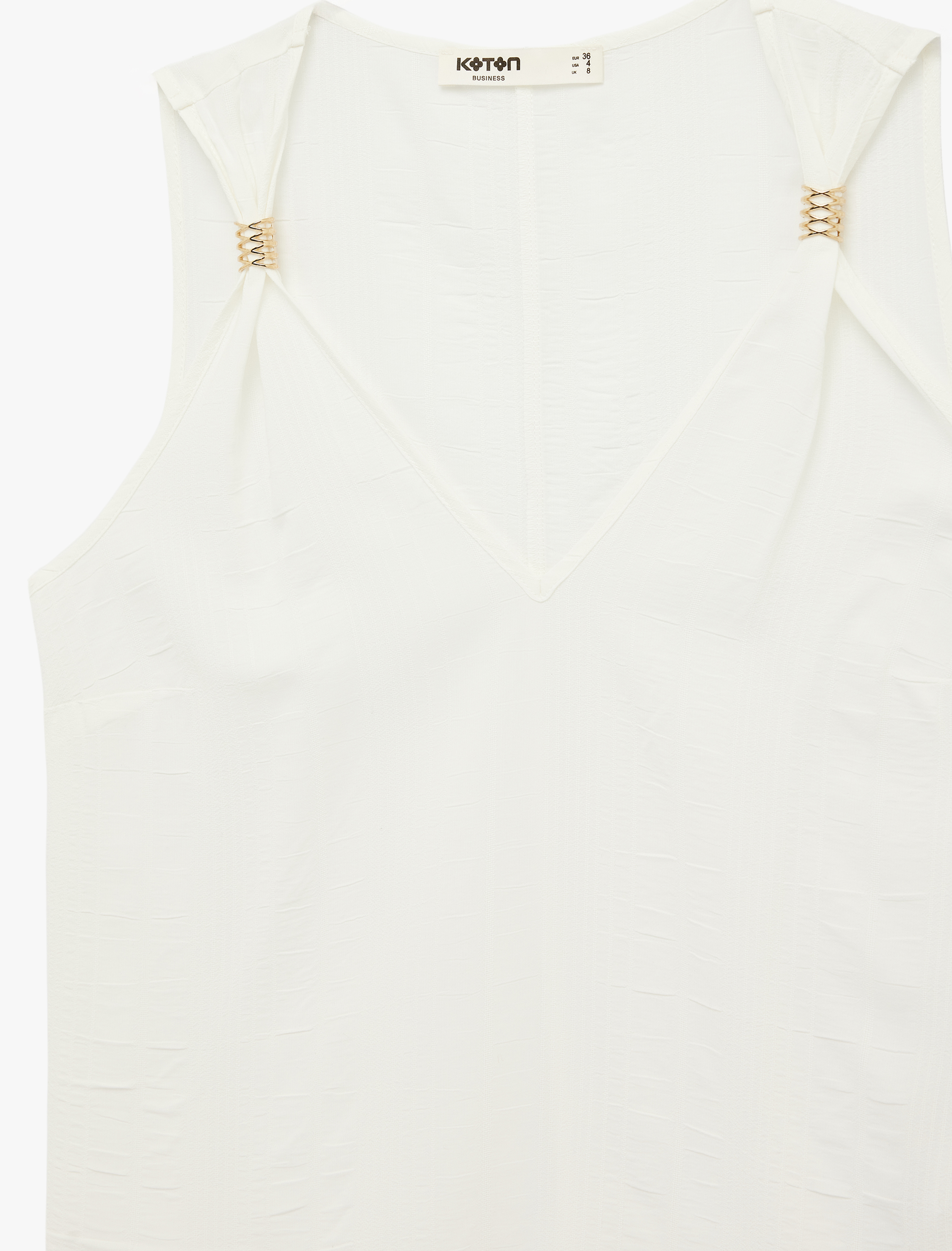   V Yaka Kolsuz Metal Aksesuarlı Viskon Bluz