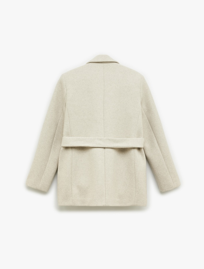  Uzun Kollu Cepli Kemer Detaylı Kruvaze Düğmeli Kısa Kaşe Mont