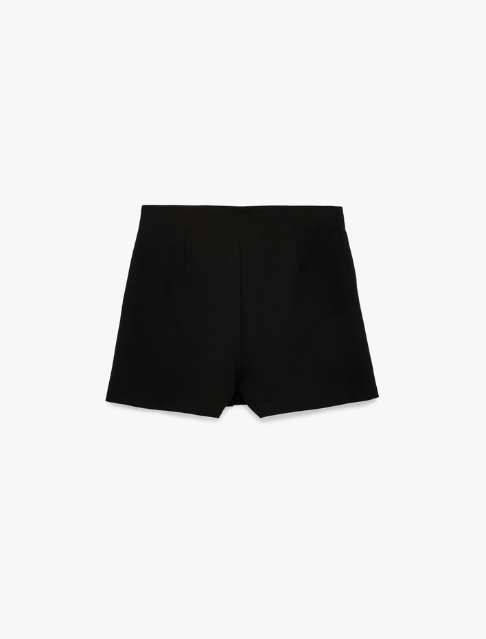  Zincir Detaylı Kruvaze Mini Şort Etek