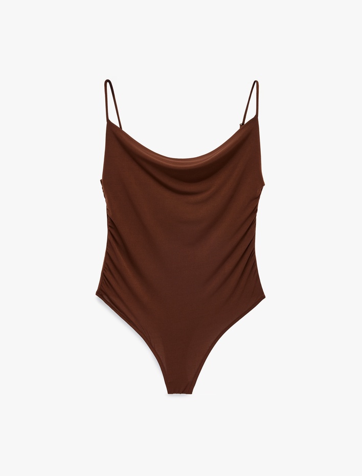  Slim Fit Degaje Yaka İnce Askılı Bodysuit