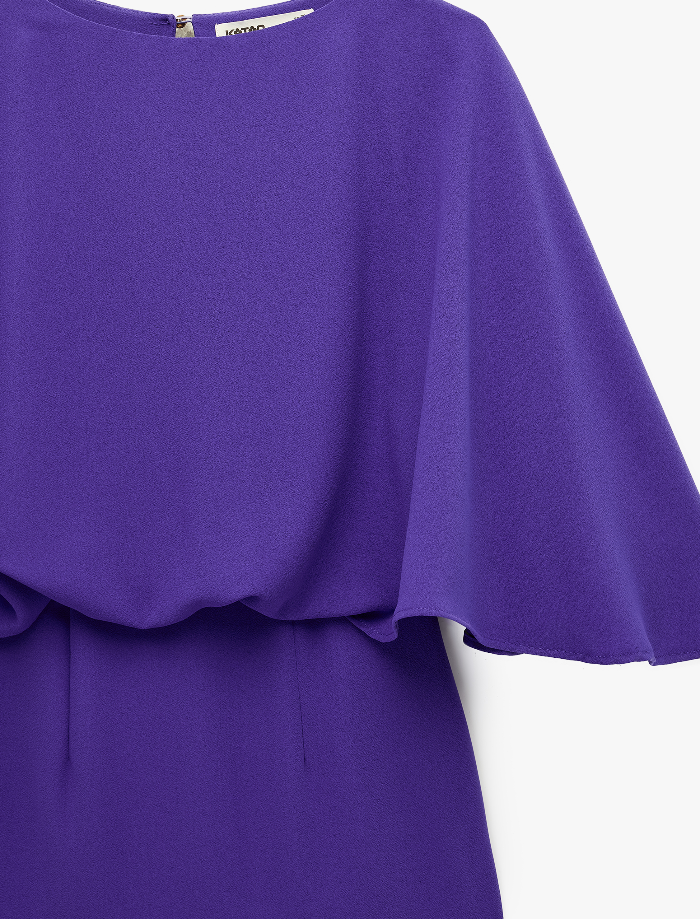   Yırtmaçlı Yuvarlak Yaka Volümlü Kısa Yarasa Kollu Midi Kalem Elbise