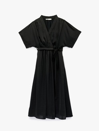 Kısa Kollu Kemer Detaylı Kruvaze Midi Saten Elbise