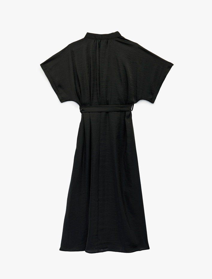  Kısa Kollu Kemer Detaylı Kruvaze Midi Saten Elbise