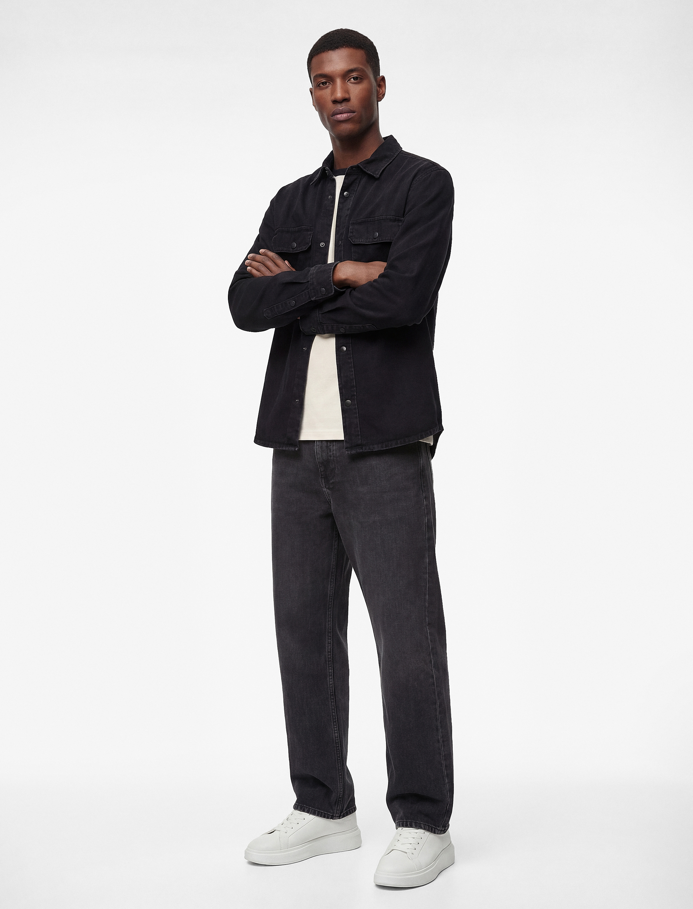   Rahat Kalıp Uzun Kollu Düğmeli Kapaklı Cepli Klasik Yaka Pamuklu Jean Gömlek