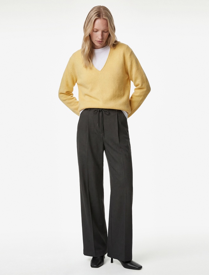  Bağlama Detaylı Cepli Geniş Paça Kumaş Pantolon