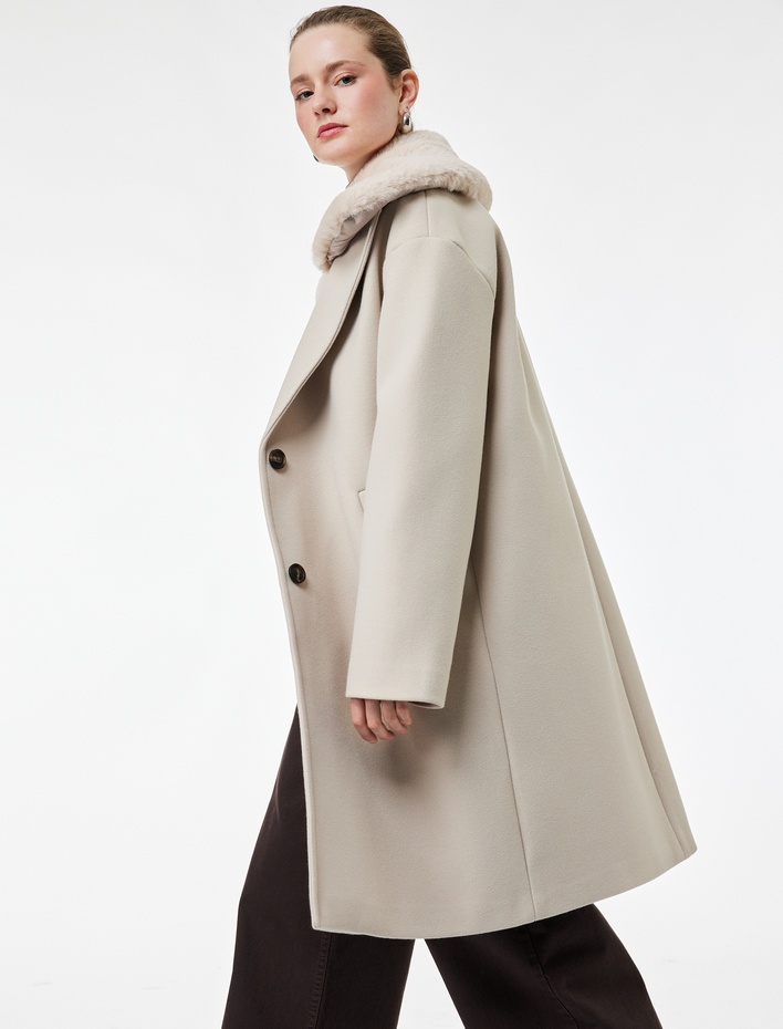  Çıkarılabilir Suni Kürk Yaka Kaban Oversize Kaşe Uzun Kollu Cepli Düğmeli