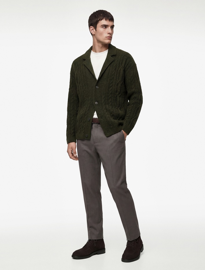  Uzun Kollu V Yaka Dokulu Düğmeli Triko Hırka