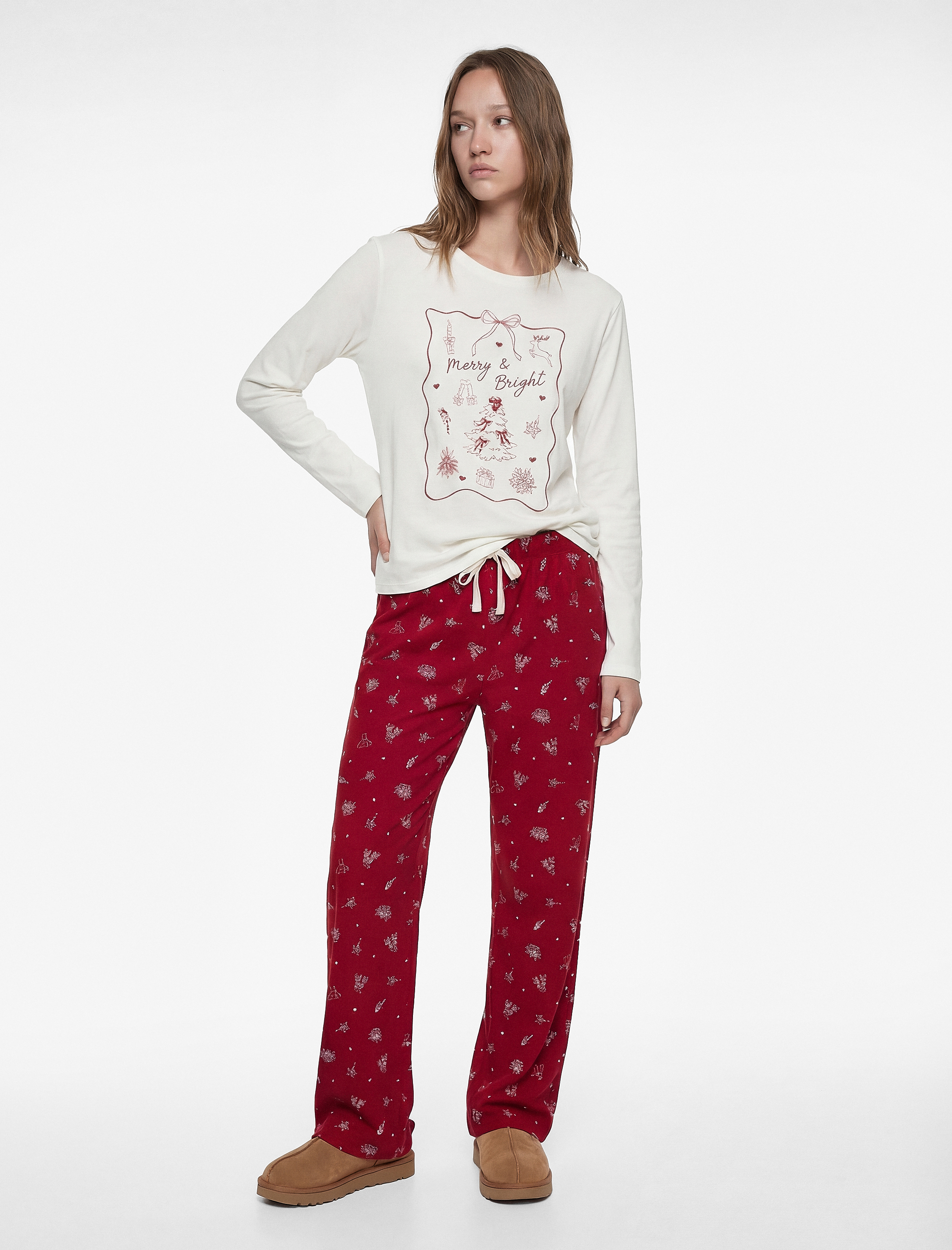   Rahat Kalıp Uzun Kollu Bisiklet Yaka Yılbaşı Temalı Pijama Takımı