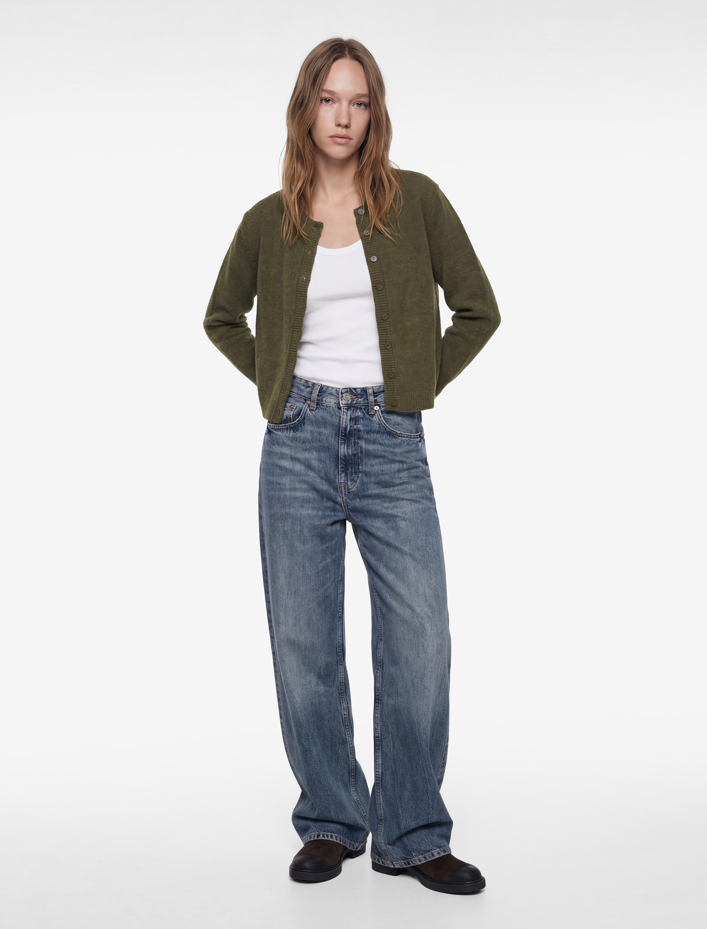   Bisiklet Yaka Düğme Detaylı Basic Triko Hırka