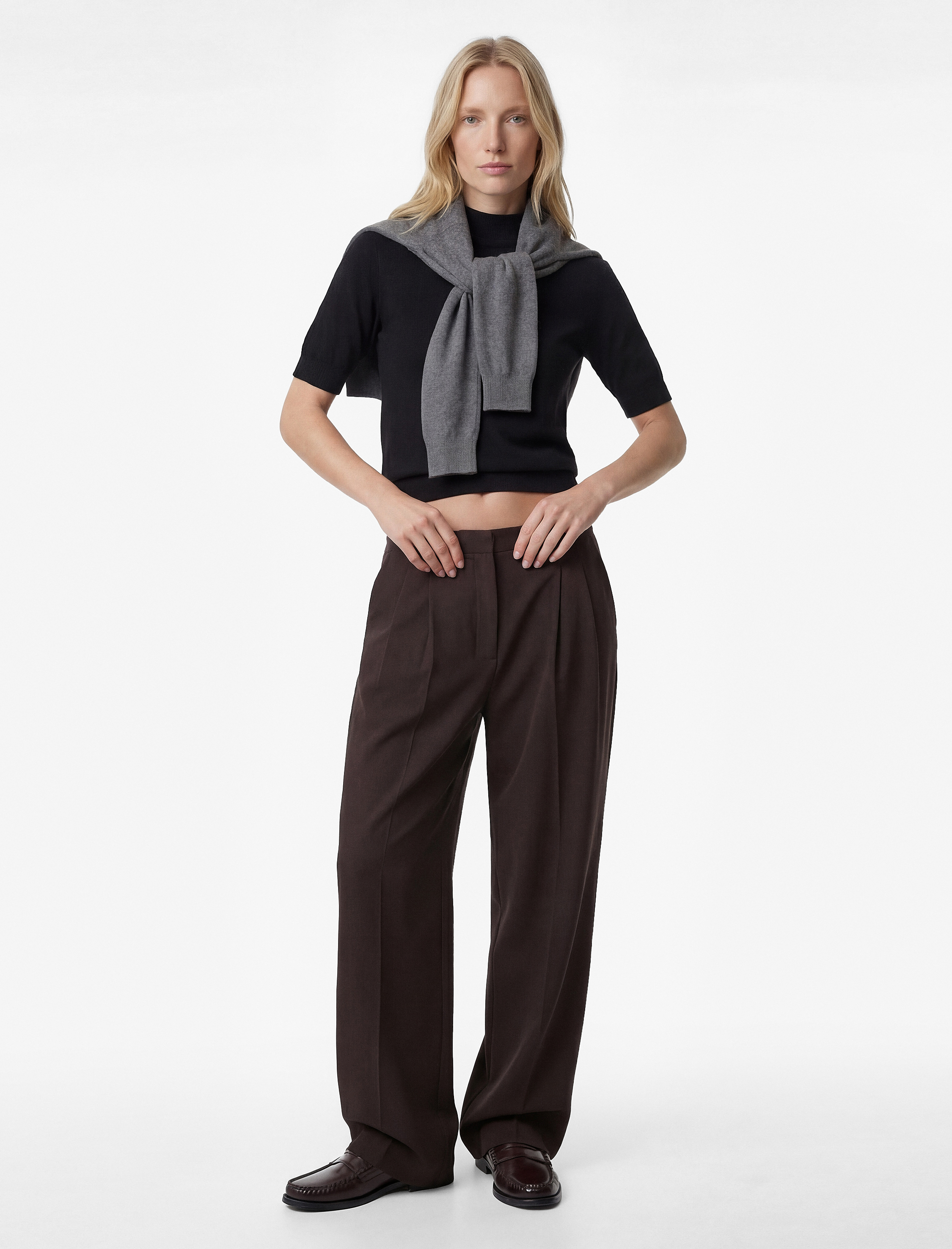   Hafif Dik Yaka  Kısa Kollu Triko Kazak