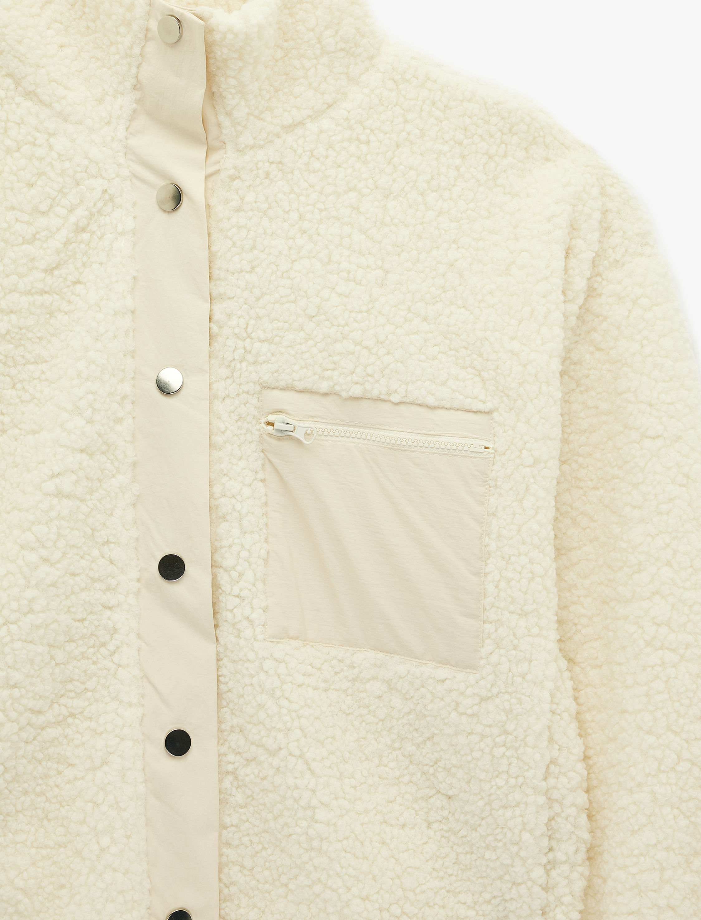   Dik Yaka Fermuar Cep Detaylı Çıtçıt Düğmeli Oversize Peluş Ceket