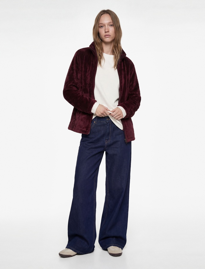  Dik Yaka Fermuarlı Cep Detaylı Oversize Peluş Ceket