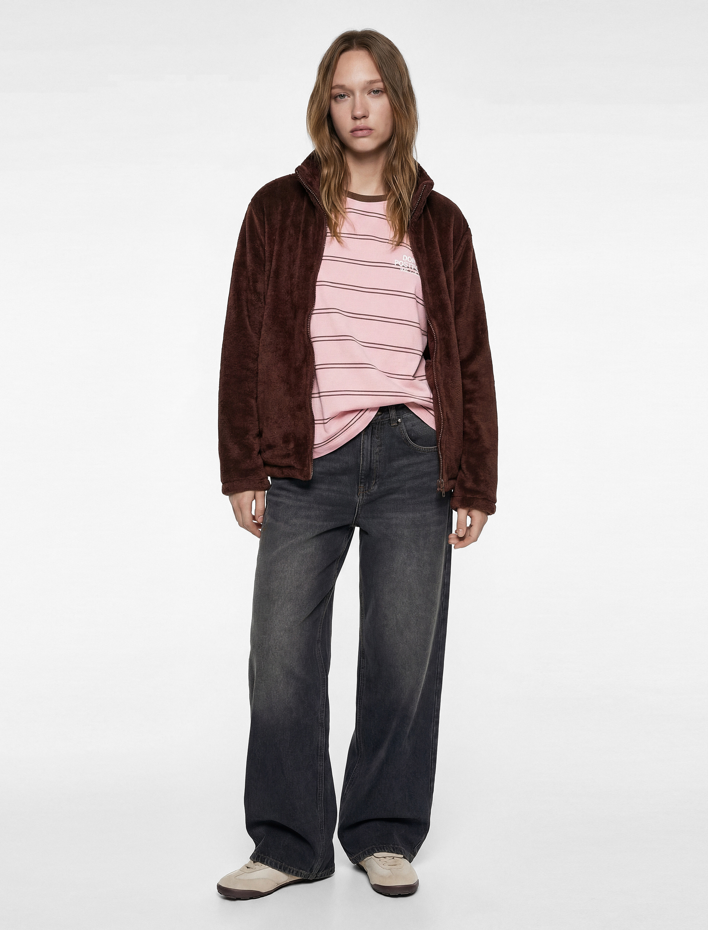   Dik Yaka Fermuarlı Cep Detaylı Oversize Peluş Ceket