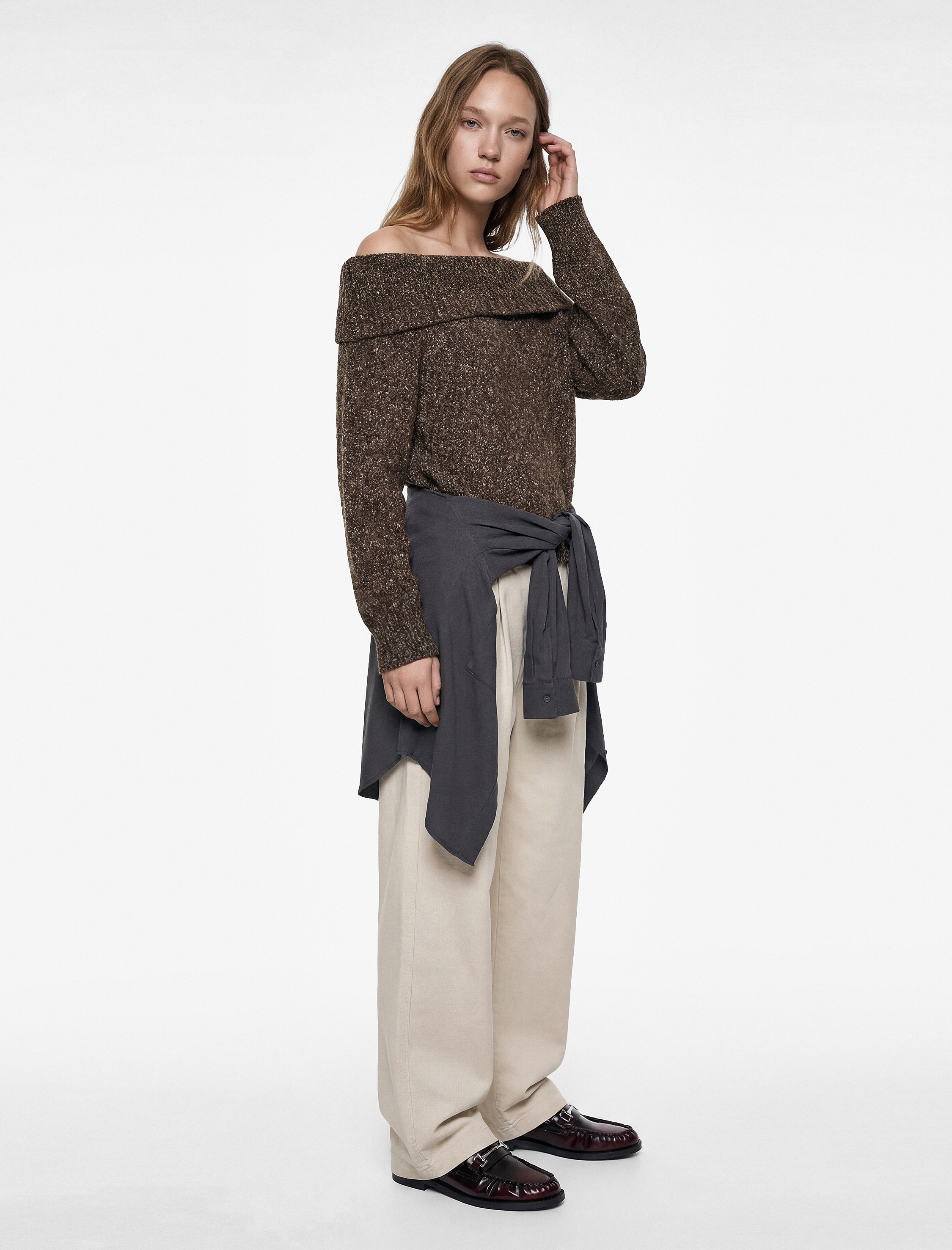   Uzun Kollu Omzu Açık Triko Kazak