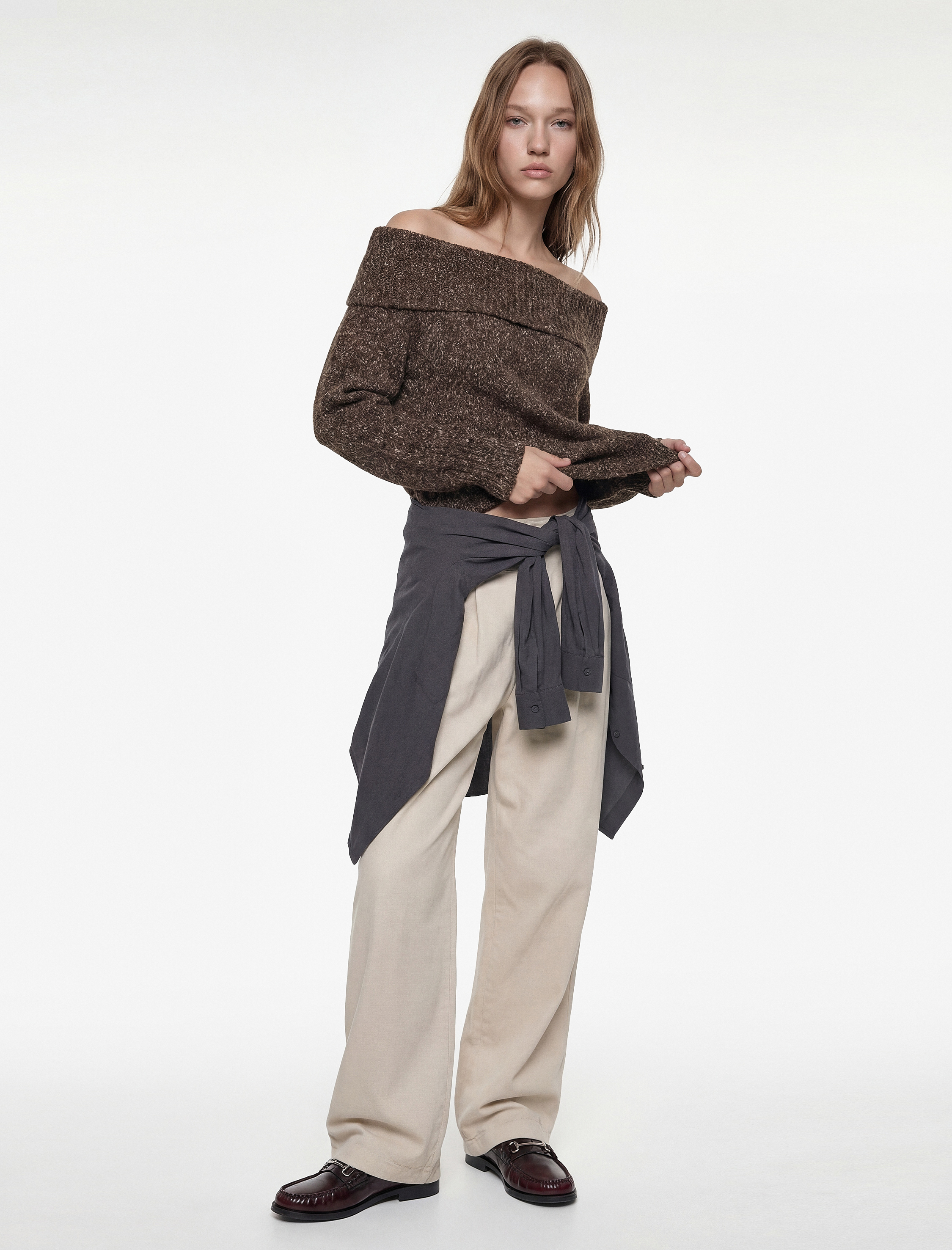   Uzun Kollu Omzu Açık Triko Kazak