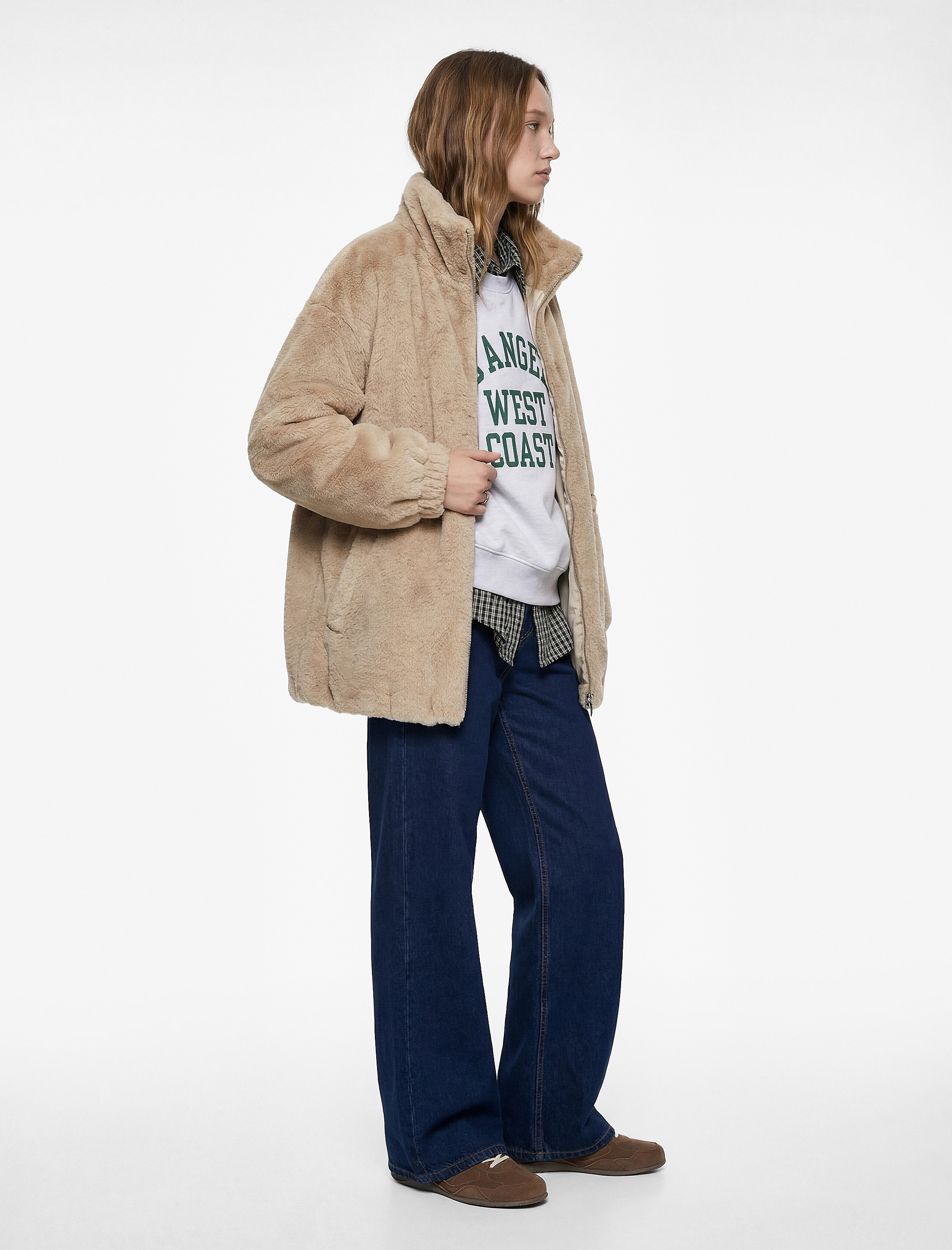   Fermuarlı Cep Detaylı Dik Yaka Beli Lastikli Peluş Ceket