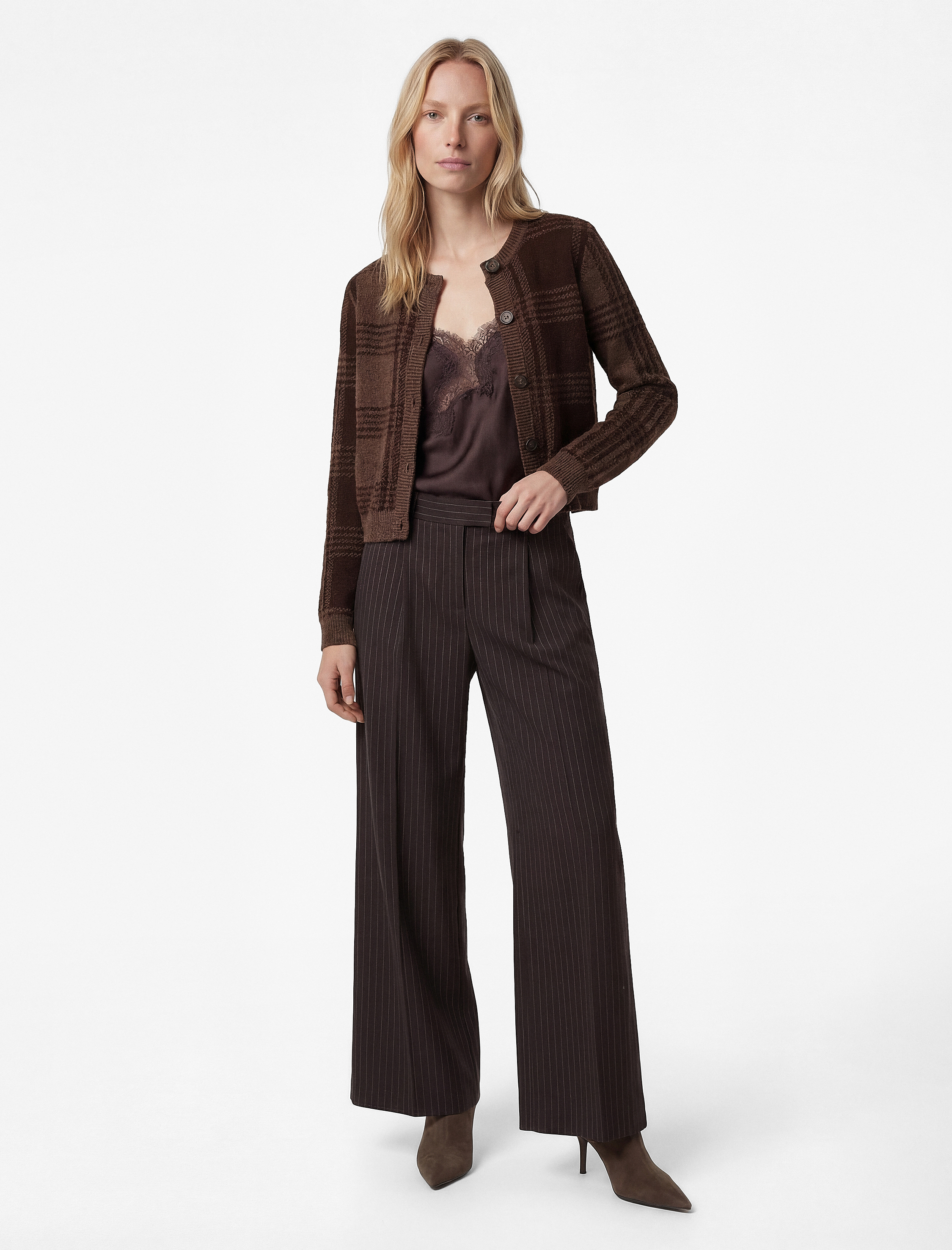   Düğmeli Uzun Kollu Bisiklet Yaka Kareli Triko Hırka