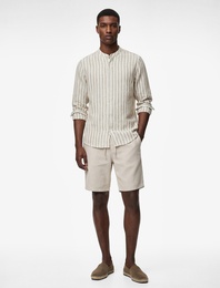 Regular Fit Uzun Kollu Keten Viskon Karışımlı Hakim Yaka Gömlek