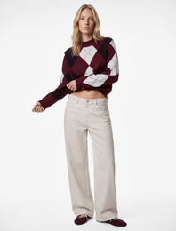 Uzun Kollu Hafif Dik Yaka Baklava Desenli Triko Kazak