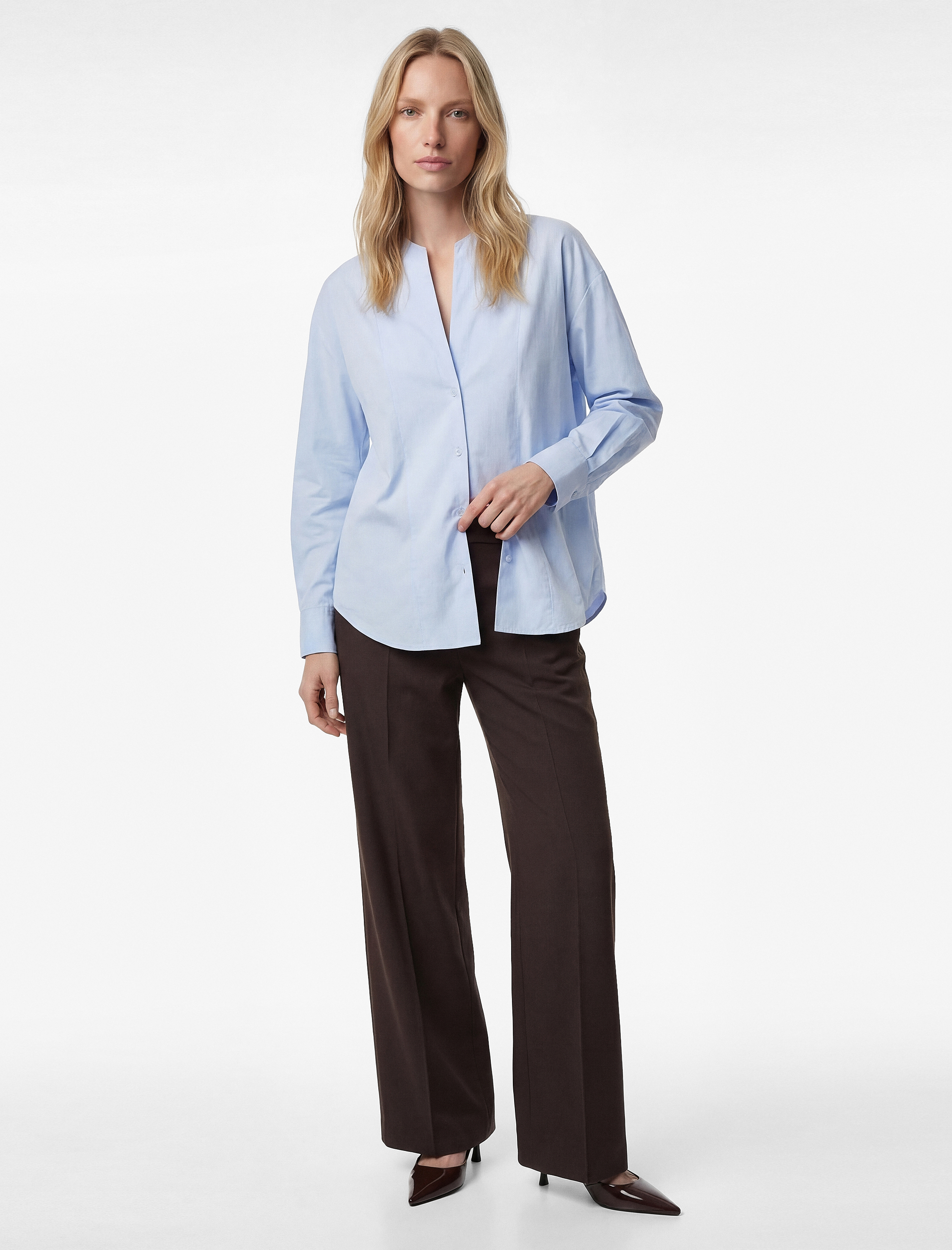   Dikiş Detaylı Düğmeli Uzun Kollu Hakim Yaka Gömlek