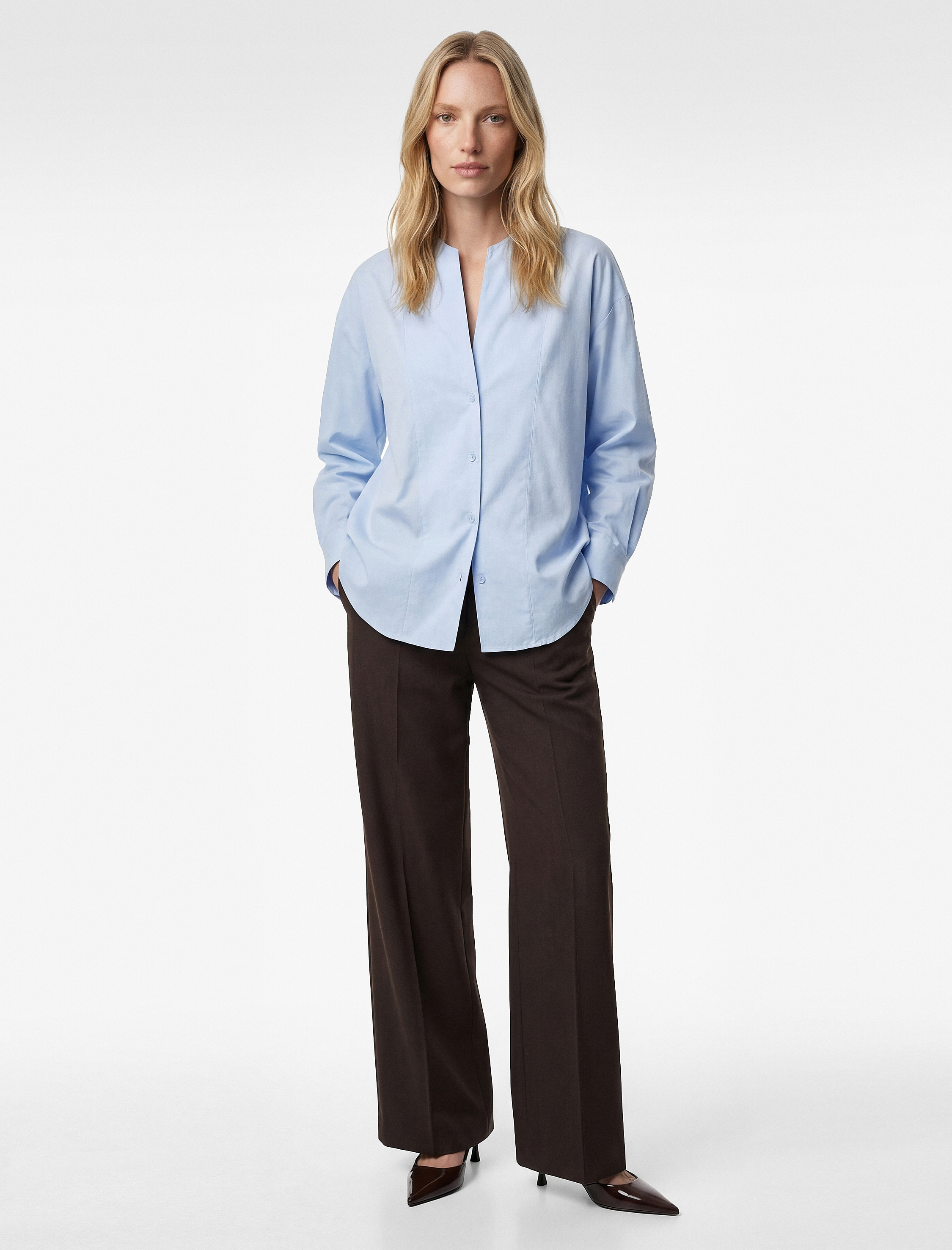   Dikiş Detaylı Düğmeli Uzun Kollu Hakim Yaka Gömlek