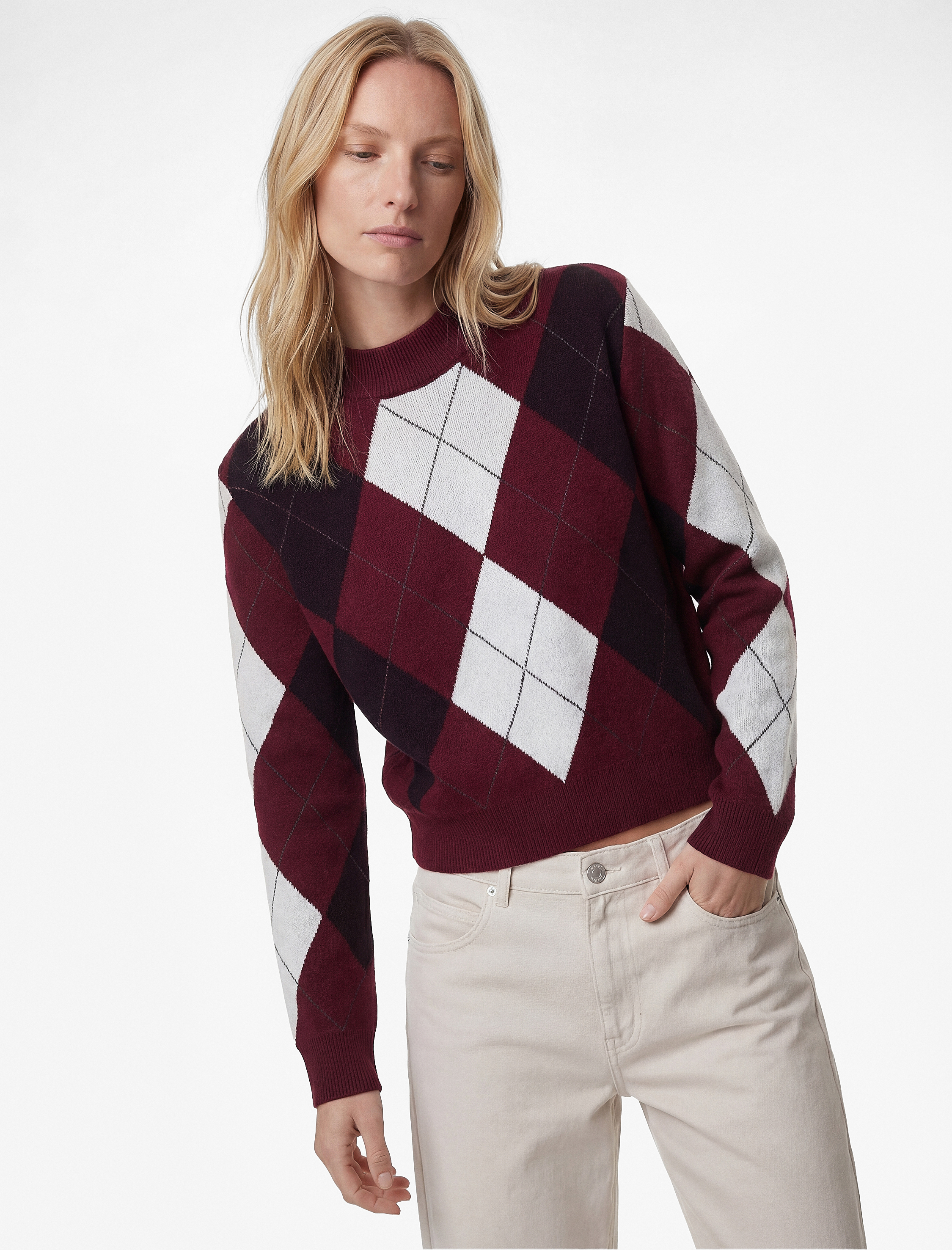   Uzun Kollu Hafif Dik Yaka Baklava Desenli Triko Kazak