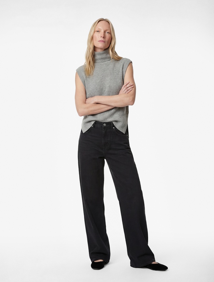  Yanları Düğme Kapama Detaylı Balıkçı Yaka Süveter