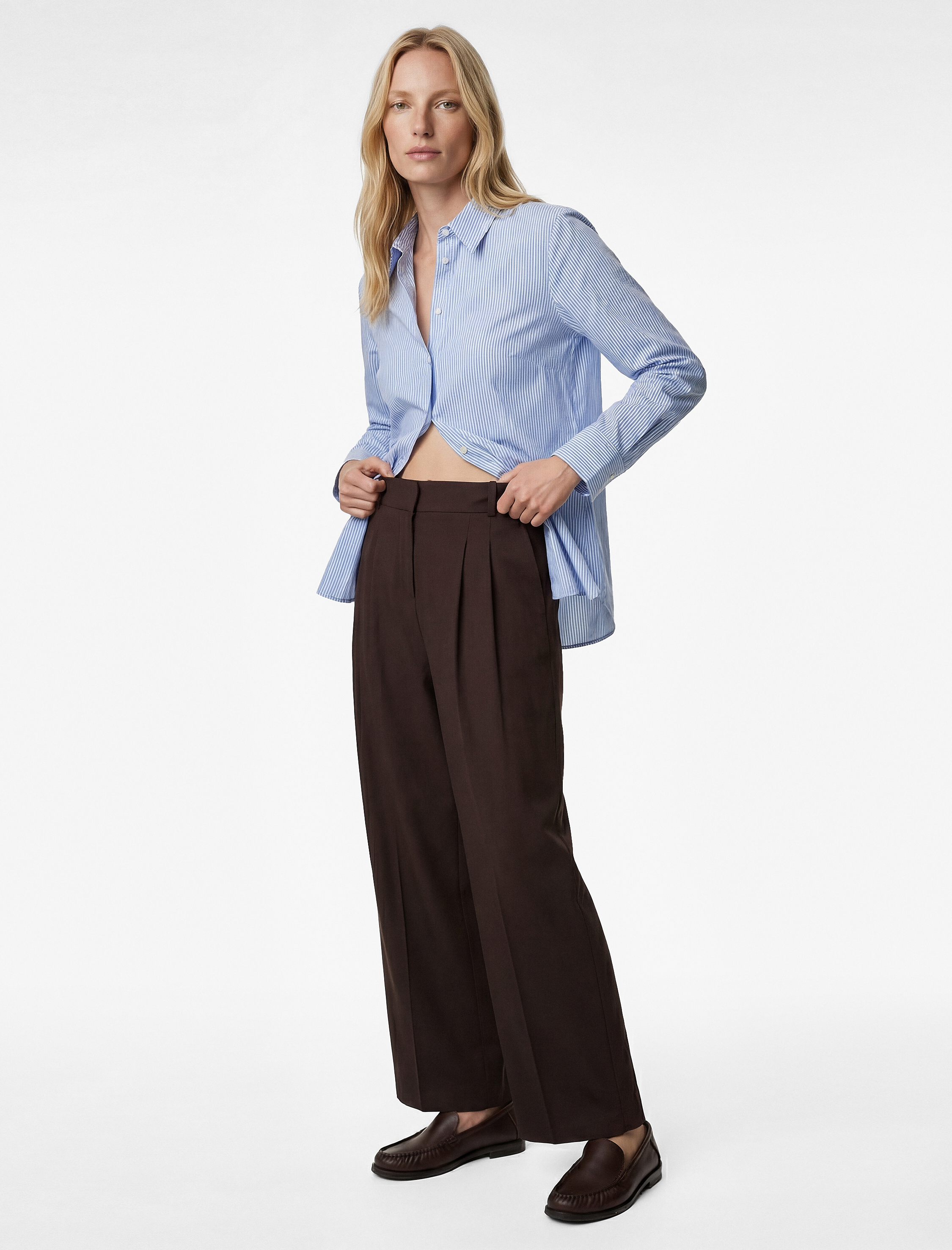   Regular Fit Uzun Kollu Klasik Yaka Çizgili Gömlek