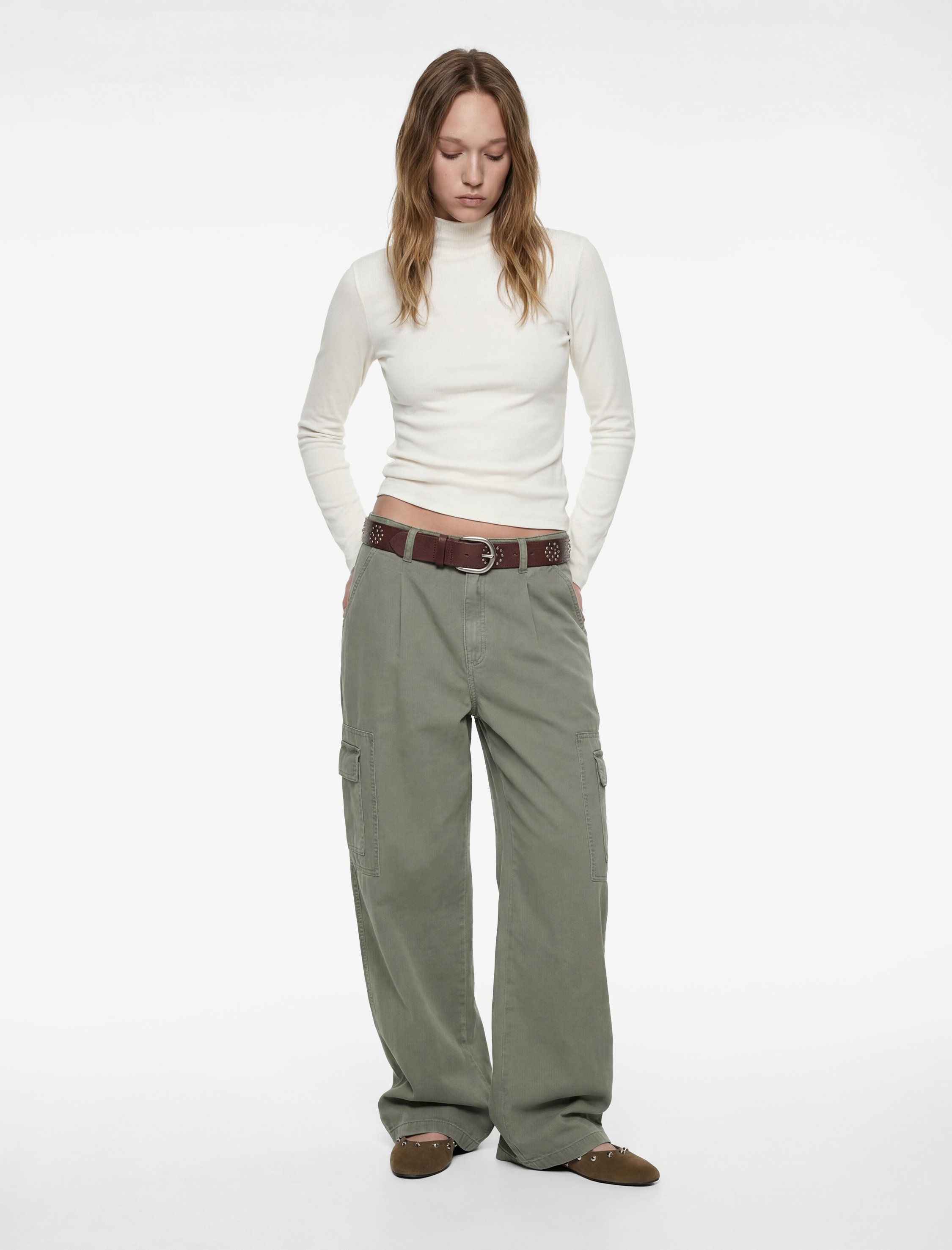   Dik Yaka Slim Fit Uzun Kollu Tişört