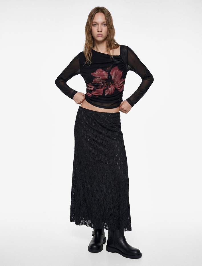  Asimetrik Yaka Uzun Kollu Büzgülü Çiçekli Tül Tişört