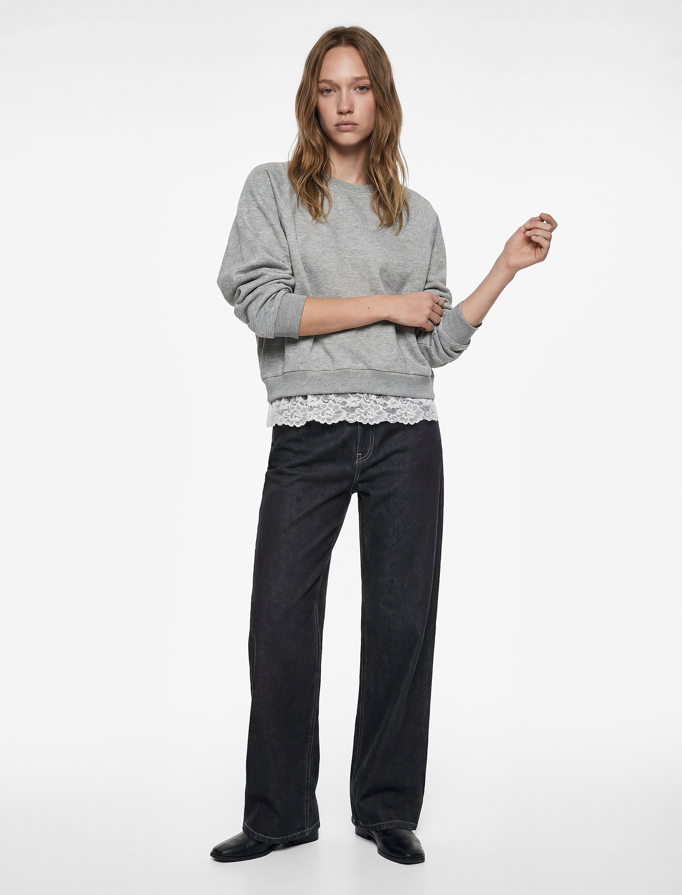   Dantel Detaylı Bisiklet Yaka Uzun Kollu Oversize Sweatshirt