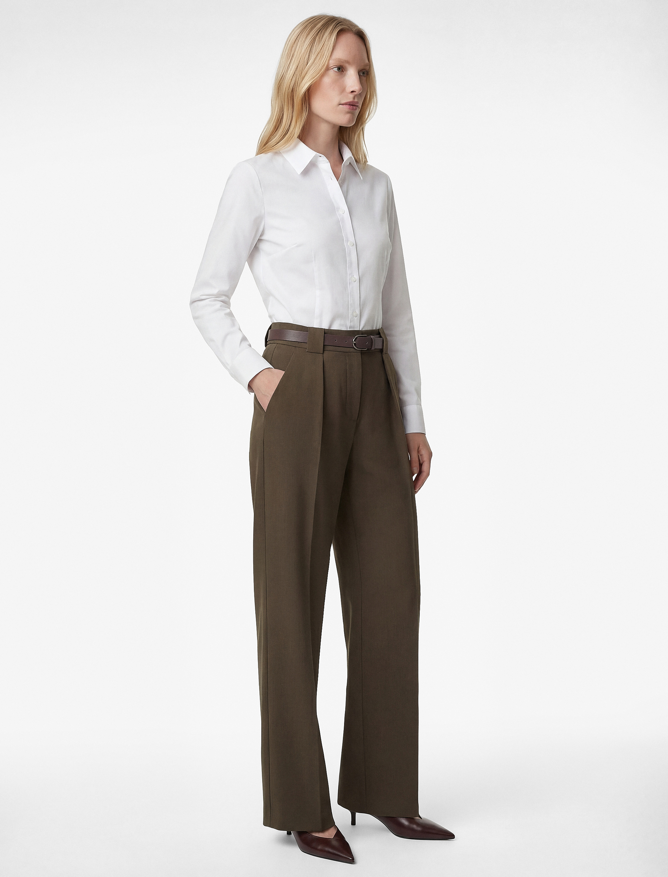   Regular Fit Uzun Kollu Düğmeli Klasik Yaka Gömlek