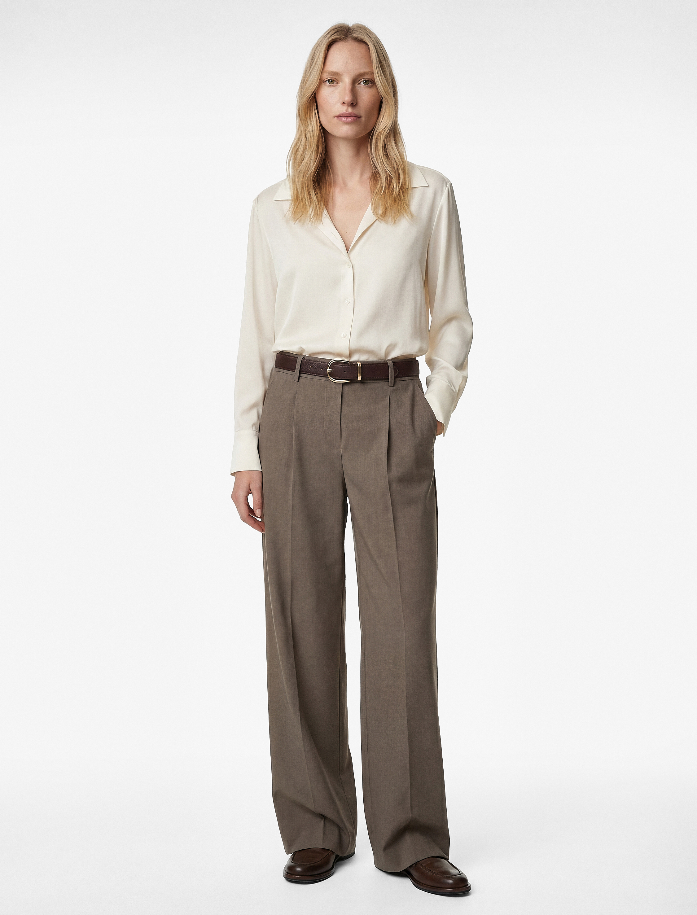   Regular Fit Uzun Kollu Klasik Yaka Düğmeli Saten Gömlek