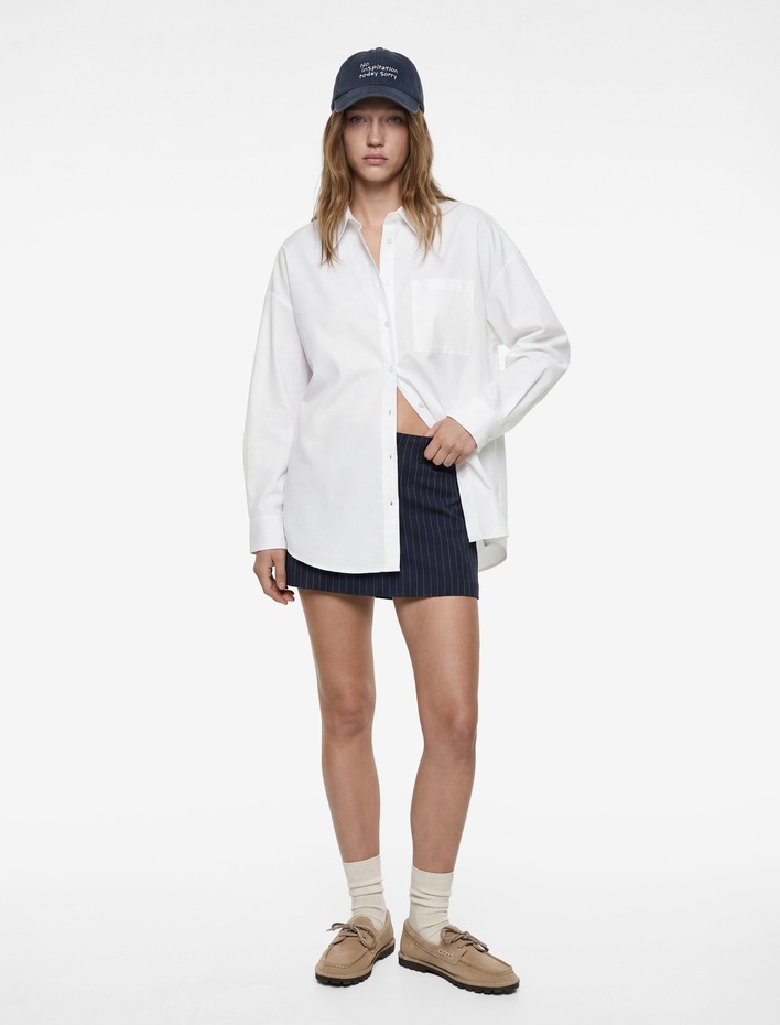  Cep Detaylı Pamuklu Uzun Kollu Klasik Yaka Oversize Gömlek