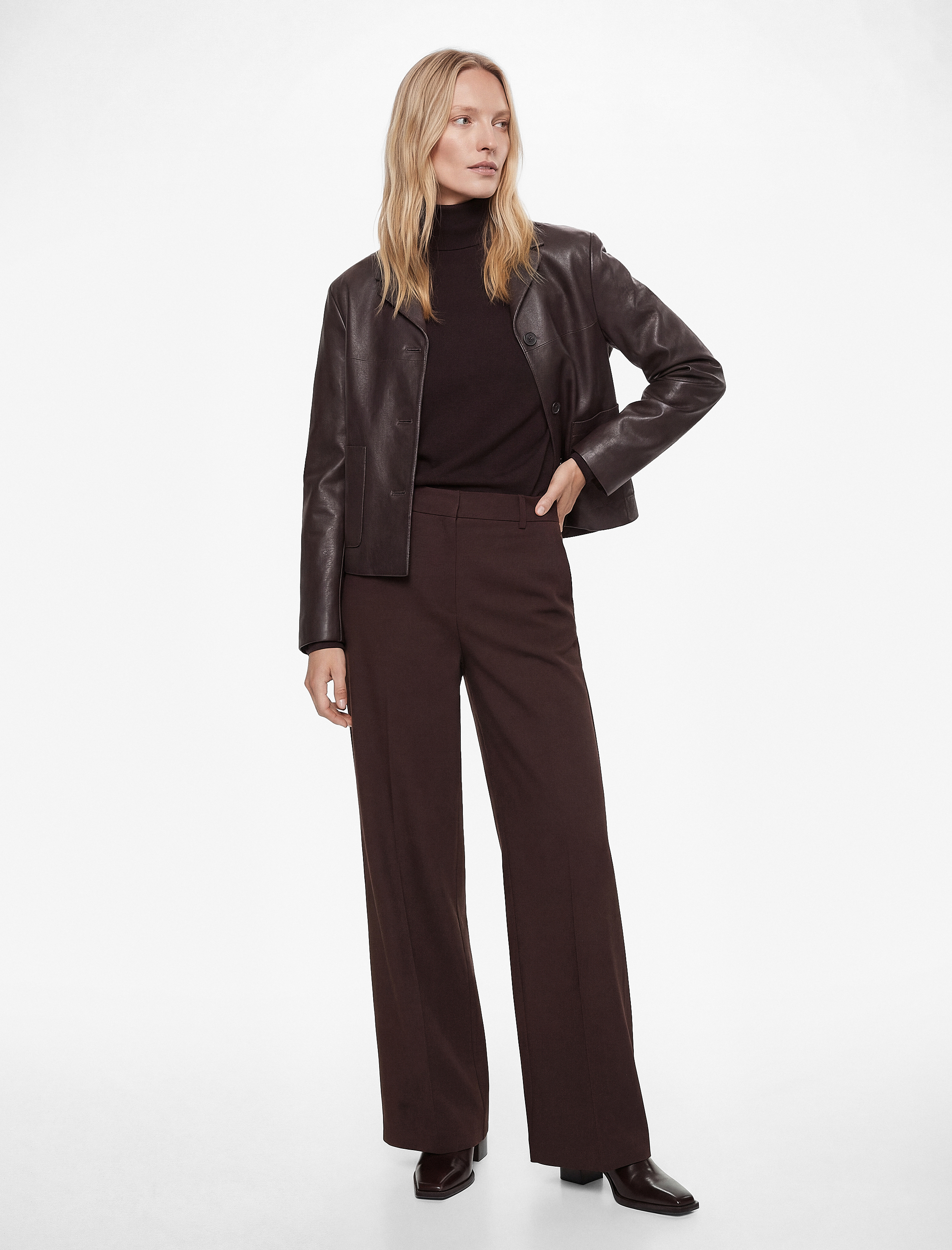   Yüksek Bel Geniş Paça Pileli Viskon Karışımlı Kumaş Pantolon