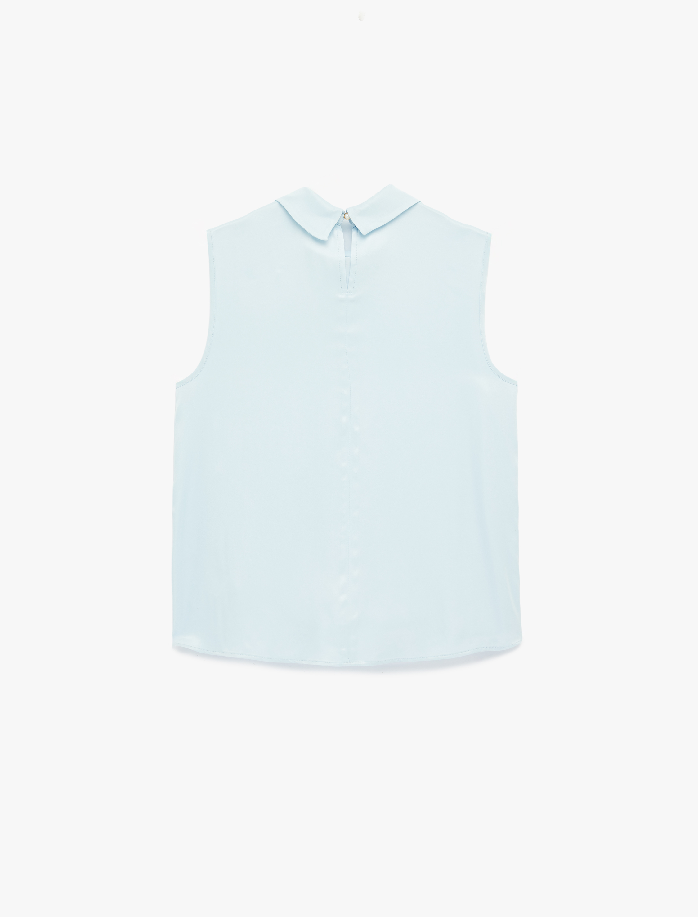   Asimetrik Yakalı Metal Aksesuarlı Kolsuz Viskon Bluz