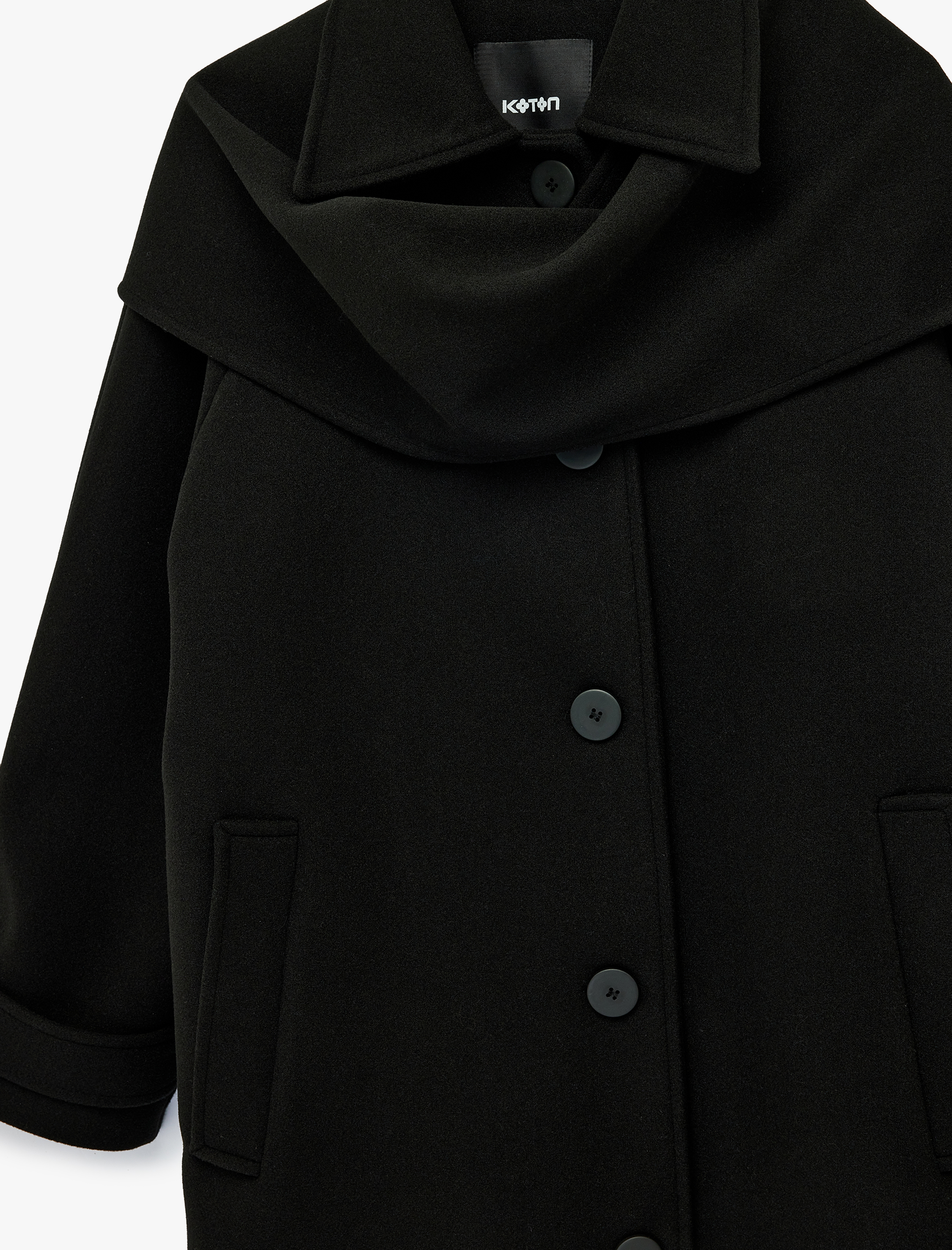   Düğmeli Cepli Uzun Kollu Atkılı Kaşe Kaban