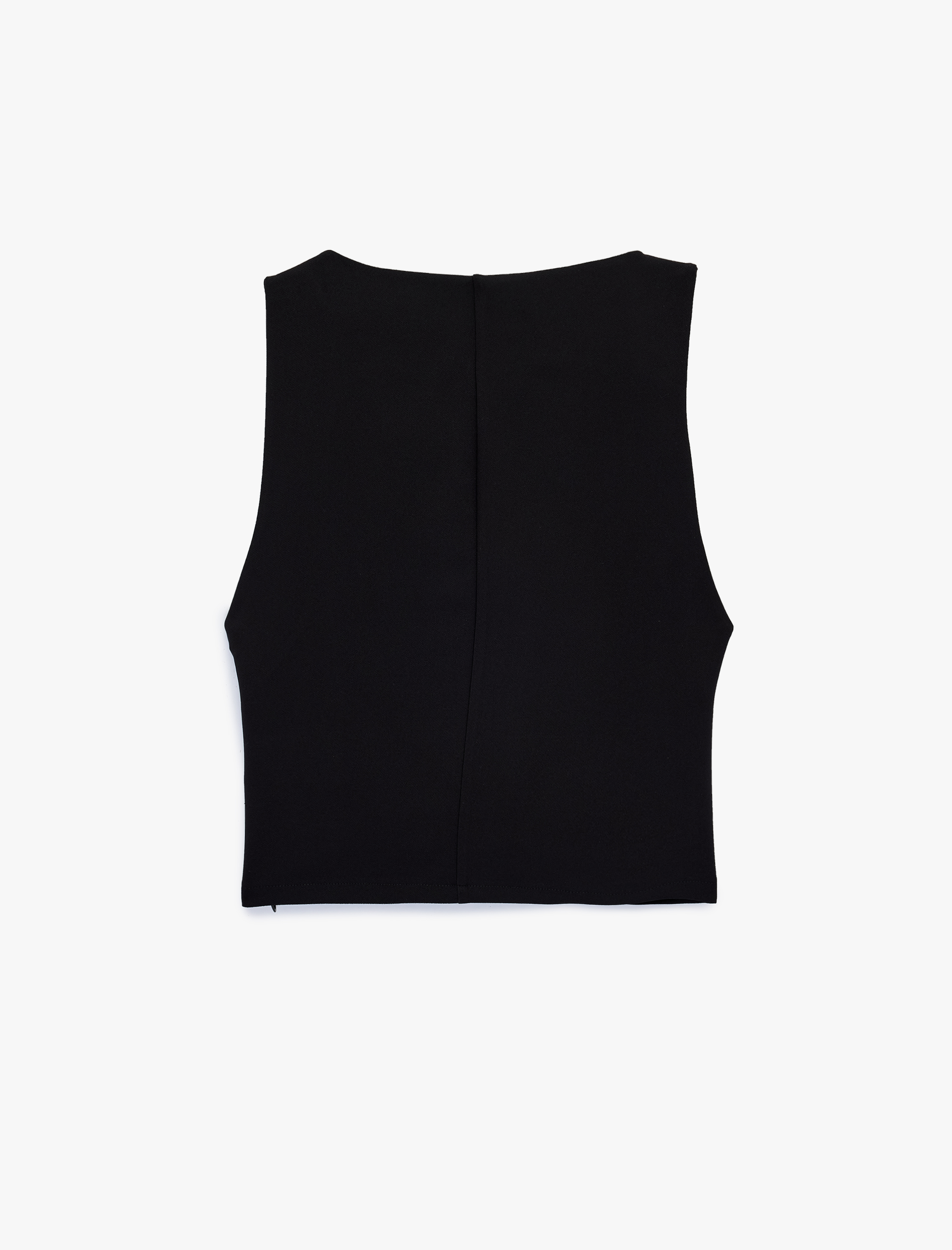   Aksesuar Detaylı Bisiklet Yaka Kolsuz Bluz