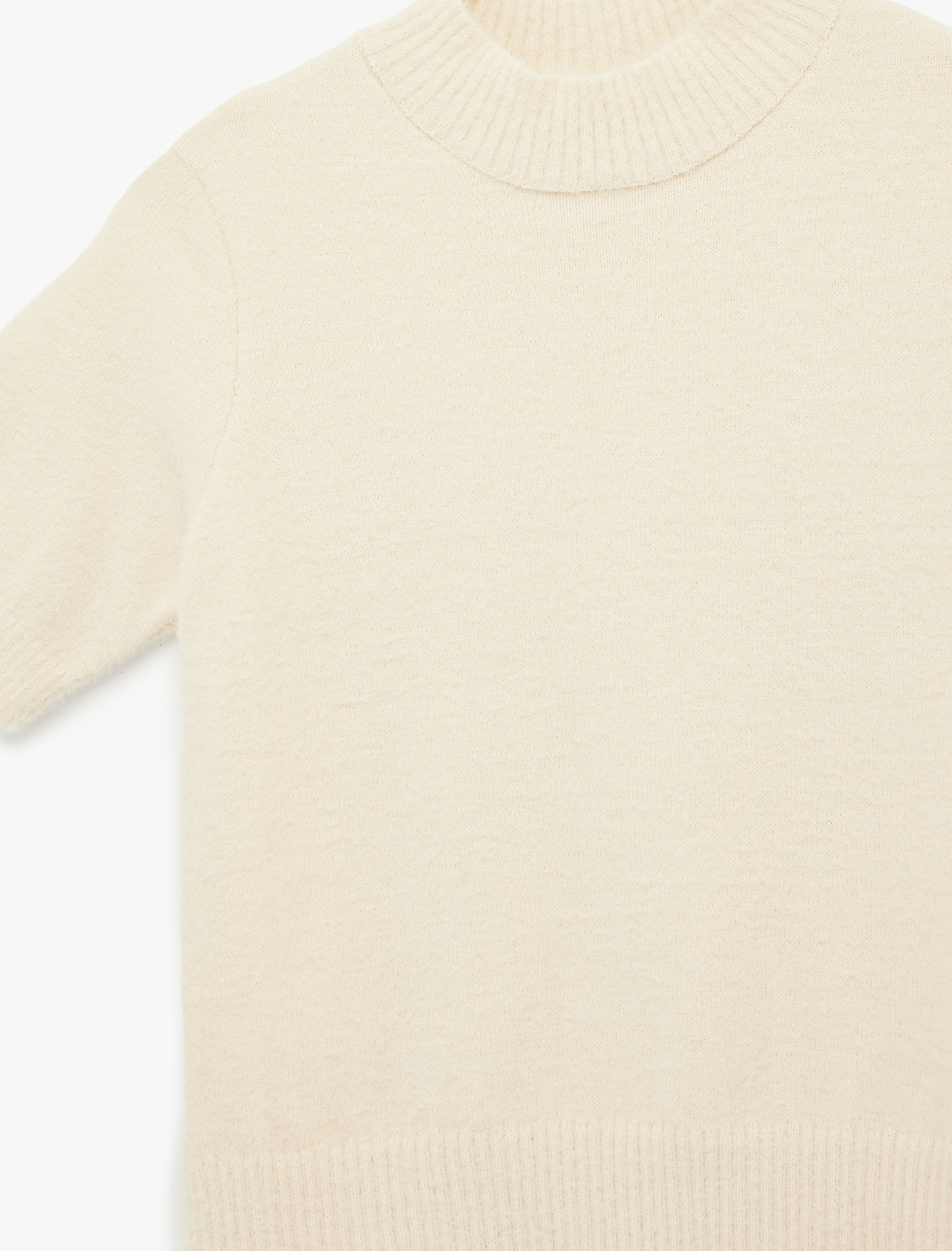   Regular Fit Kısa Kollu Dik Yaka Triko Kazak