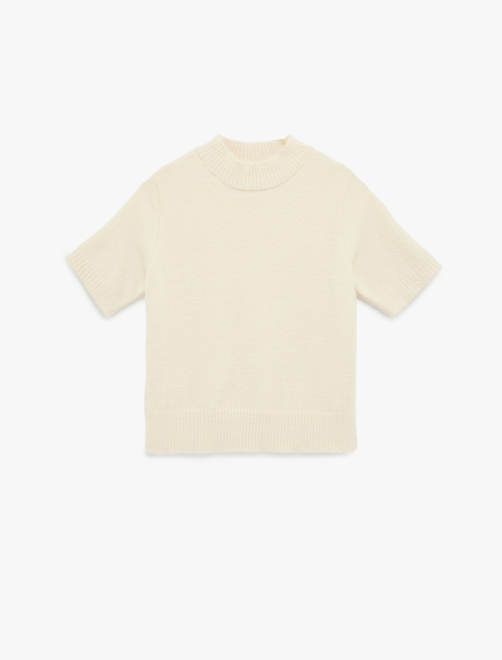  Regular Fit Kısa Kollu Dik Yaka Triko Kazak