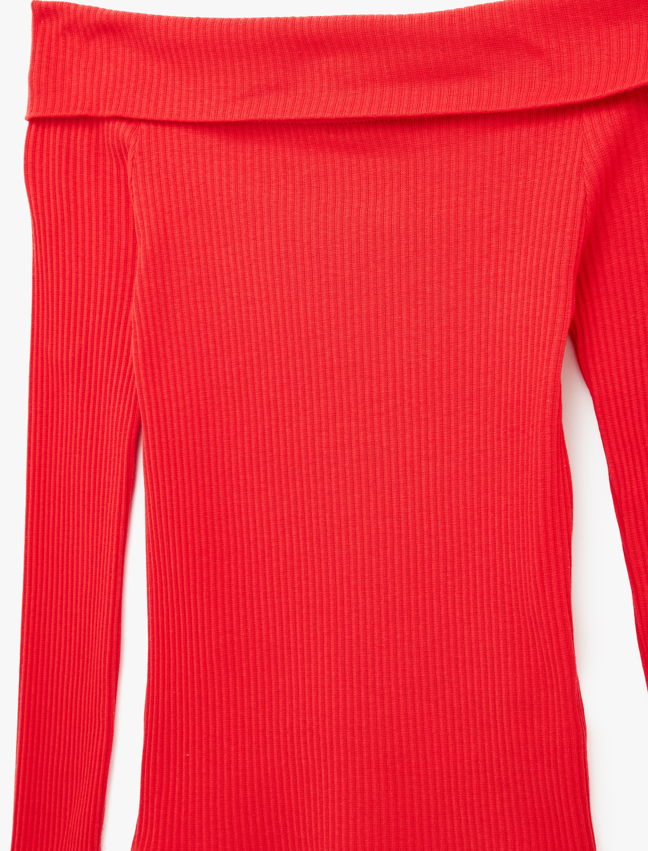   Pamuklu Uzun Kollu Madonna Yaka Tişört